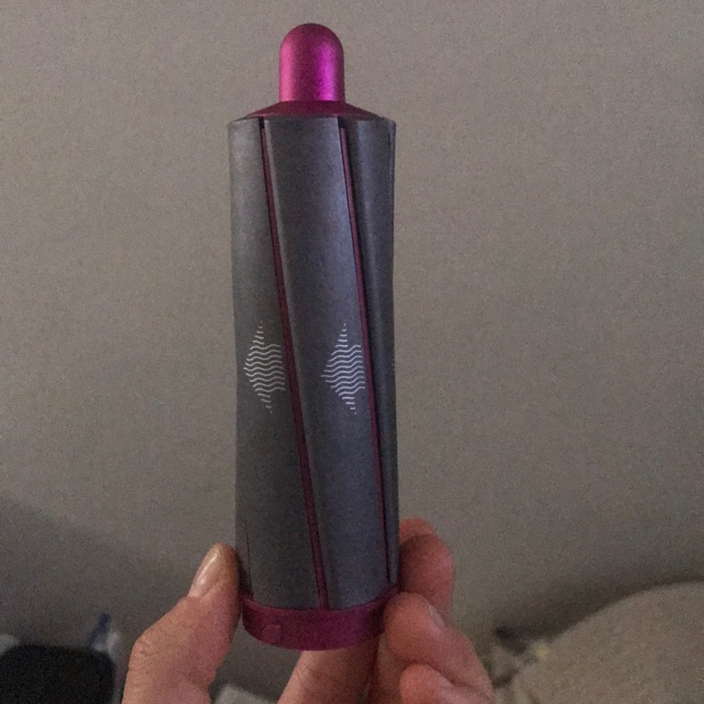 Left arrow dyson 1.6 curler